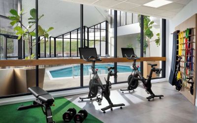 Fitness center at Sonesta White Plains Downtown.