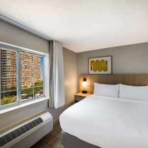 King bed at Sonesta Simply Suites Jersey City.