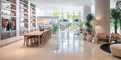 Lobby lounge and workspace, perfect for coworking at Nautilus Sonesta Miami Beach.
