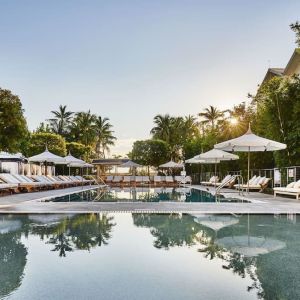 Outdoor pool at Nautilus Sonesta Miami Beach.