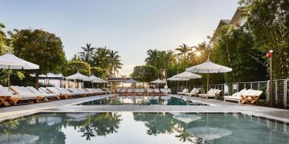 Outdoor pool at Nautilus Sonesta Miami Beach.