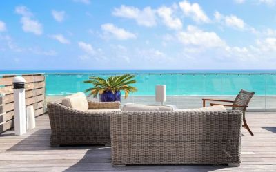 Lounge seating at Nautilus Sonesta Miami Beach.