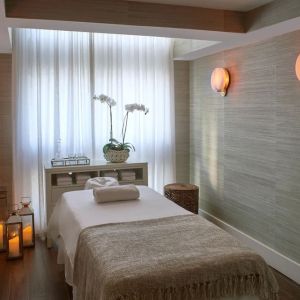Spa treatments at Nautilus Sonesta Miami Beach.