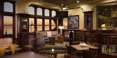Hotel bar at Embassy Suites By Hilton San Francisco Airport Waterfront.

