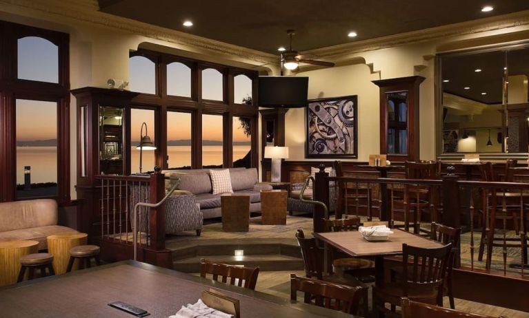 Hotel bar at Embassy Suites By Hilton San Francisco Airport Waterfront.
