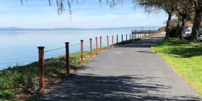 Hiking/biking trail at Embassy Suites By Hilton San Francisco Airport Waterfront.