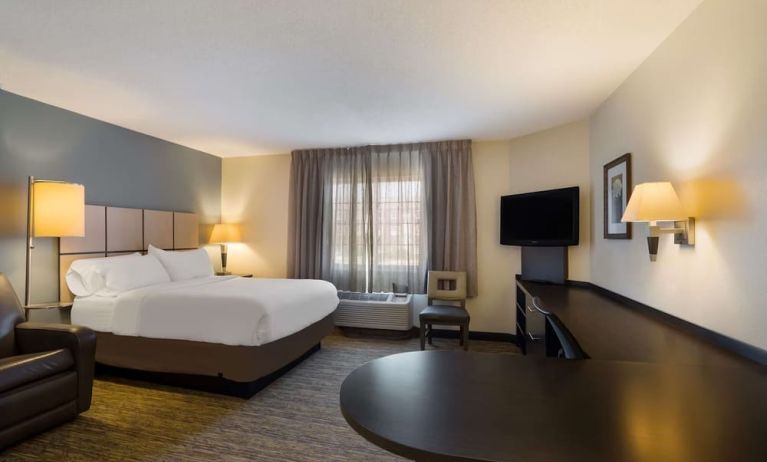 Day use room with work desk at Sonesta Simply Suites Des Moines.