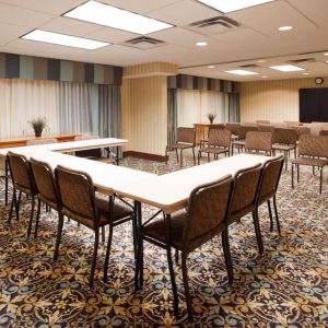 Professional meeting room at Sonesta ES Suites Atlanta - Perimeter Center.