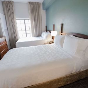 Day use twin room at Sonesta ES Suites Atlanta Alpharetta Avalon.