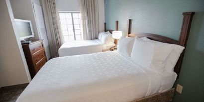 Day use twin room at Sonesta ES Suites Atlanta Alpharetta Avalon.