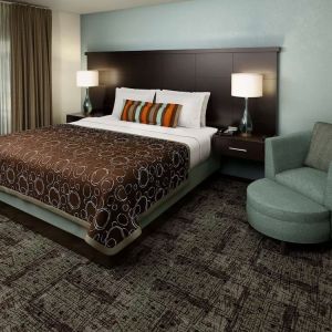 King bed at Sonesta ES Suites Atlanta Alpharetta Avalon.