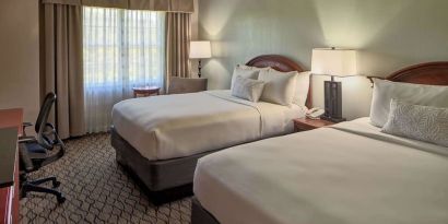 Day use twin room with work desk at Sonesta Atlanta Airport South.