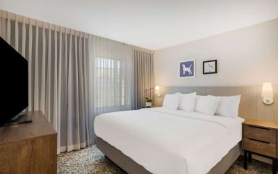 King bed at Sonesta ES Suites Denver South - Park Meadows.