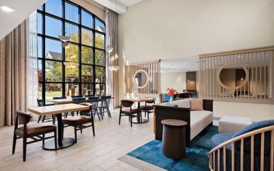 Lobby workspace, perfect for co-working at Sonesta ES Suites Denver South - Park Meadows.