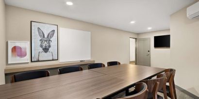 Professional meeting room at Sonesta ES Suites Denver South - Park Meadows.