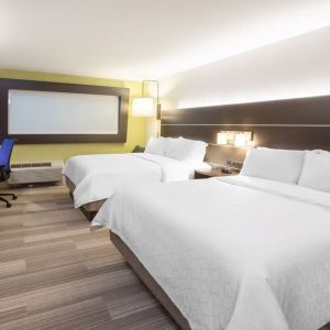 Day use twin room with work desk at Holiday Inn Express & Suites Yorkville.