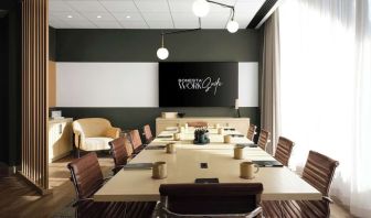 Professional meeting room at Sonesta Los Angeles Airport LAX.