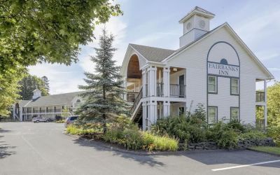 Hotel exterior at Fairbanks Inn.