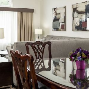 Dining room at Fairbanks Inn.