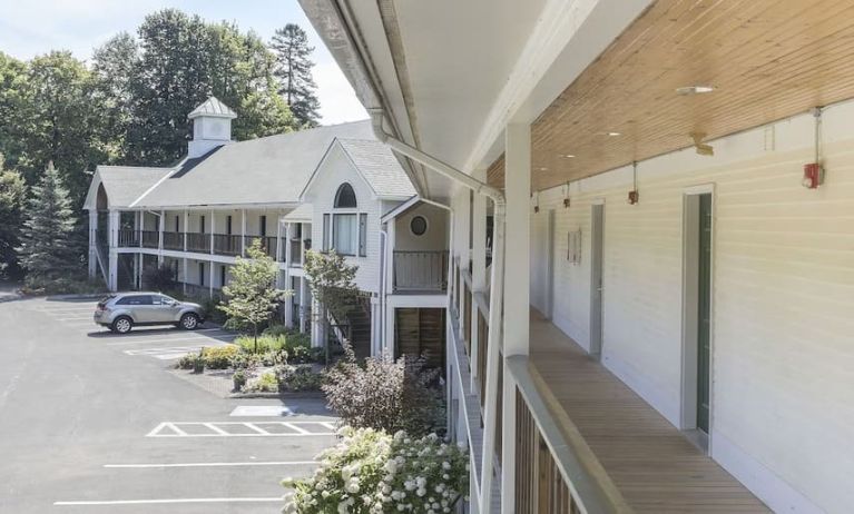Parking available at Fairbanks Inn.