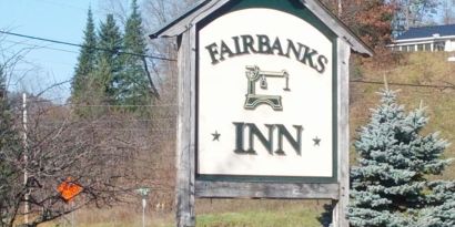 Hotel signage at Fairbanks Inn.