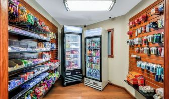 Snack bar at Quality Inn & Suites Liberty Lake - Spokane Valley.