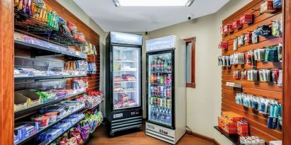Snack bar at Quality Inn & Suites Liberty Lake - Spokane Valley.