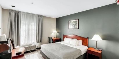 King room at Quality Inn & Suites Liberty Lake - Spokane Valley.