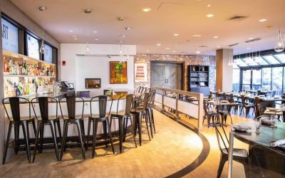 On-site bar at Royal Sonesta Boston.