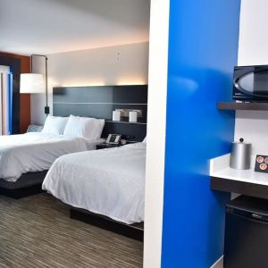 Day use twin room with coffee corner, mini-fridge and microwave heater at Holiday Inn Express & Suites Bensenville - O'Hare.