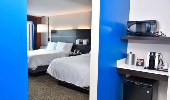Day use twin room with coffee corner, mini-fridge and microwave heater at Holiday Inn Express & Suites Bensenville - O'Hare.