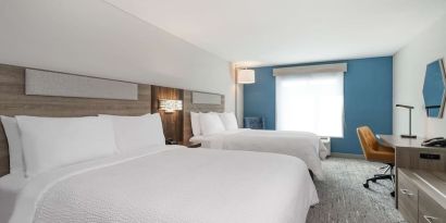 Bright and spacious day use twin room with work desk at Holiday Inn Express & Suites Bensenville - O'Hare.