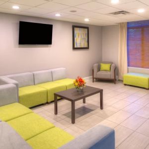 Comfortable lobby lounge at Holiday Inn Belcamp - Aberdeen Area.