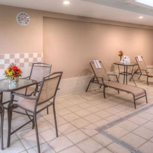 Pool's lounge area at Holiday Inn Belcamp - Aberdeen Area.