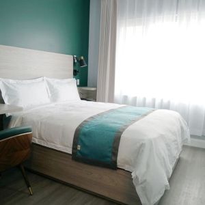 Day use room with work desk at Starlight Hotel.