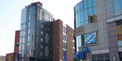 Exterior view of Starlight Hotel.