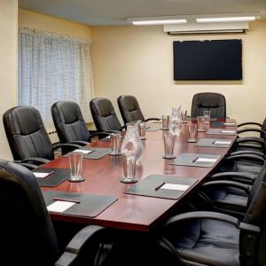 Professional meeting room with ergonomic chairs at Sonesta ES Suites Chicago Downtown Magnificent Mile - Medical.