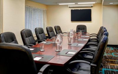Professional meeting room with ergonomic chairs at Sonesta ES Suites Chicago Downtown Magnificent Mile - Medical.