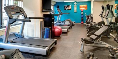Fully equipped fitness center at Sonesta ES Suites Chicago Downtown Magnificent Mile - Medical.