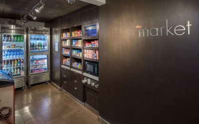 Convenience store at Sonesta Select Seattle Bellevue Redmond.