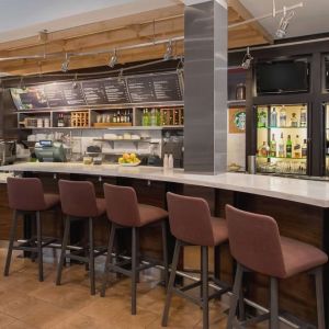 On-site restaurant and bar at Sonesta Select Seattle Bellevue Redmond.