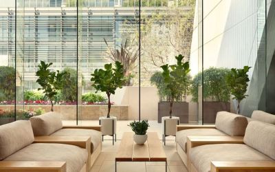 Lobby and coworking lounge at Hilton San Francisco Financial District.