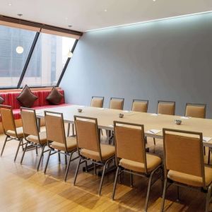 Professional meeting room with natural light at Hilton San Francisco Financial District.