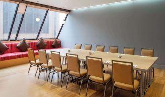 Professional meeting room with natural light at Hilton San Francisco Financial District.