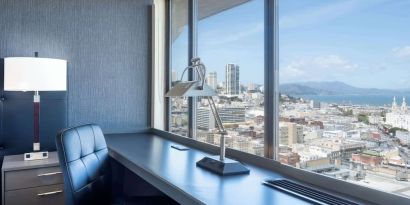Work desk inside day use room with amazing view at Hilton San Francisco Financial District.