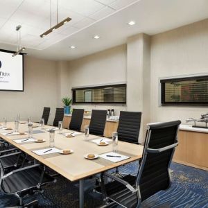 Professional meeting room at DoubleTree By Hilton Albuquerque.