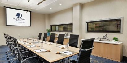 Professional meeting room at DoubleTree By Hilton Albuquerque.