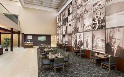 Breakfast area perfect for coworking at DoubleTree By Hilton Albuquerque.