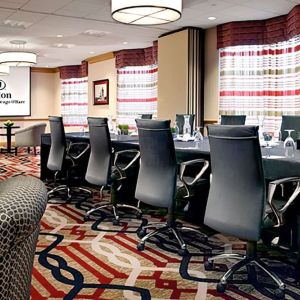 Professional meeting room at Hilton Rosemont/Chicago O'Hare.