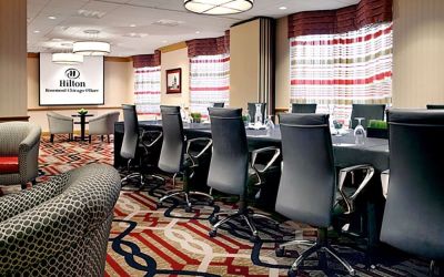 Professional meeting room at Hilton Rosemont/Chicago O'Hare.